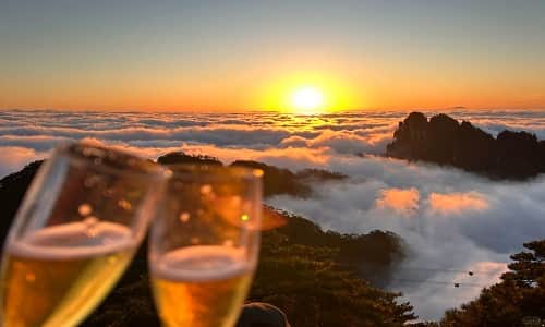 From Peaks to Heritage: 5-Day Huangshan & Huizhou Cultural Journey